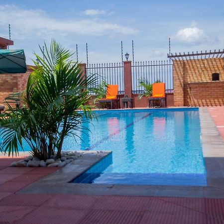 Savannah Suites Lubowa Zewnętrze zdjęcie